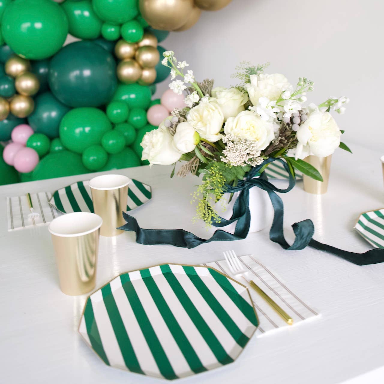 Green Signature Cabana Stripe Party Plates – 10.75”, 8 Pack