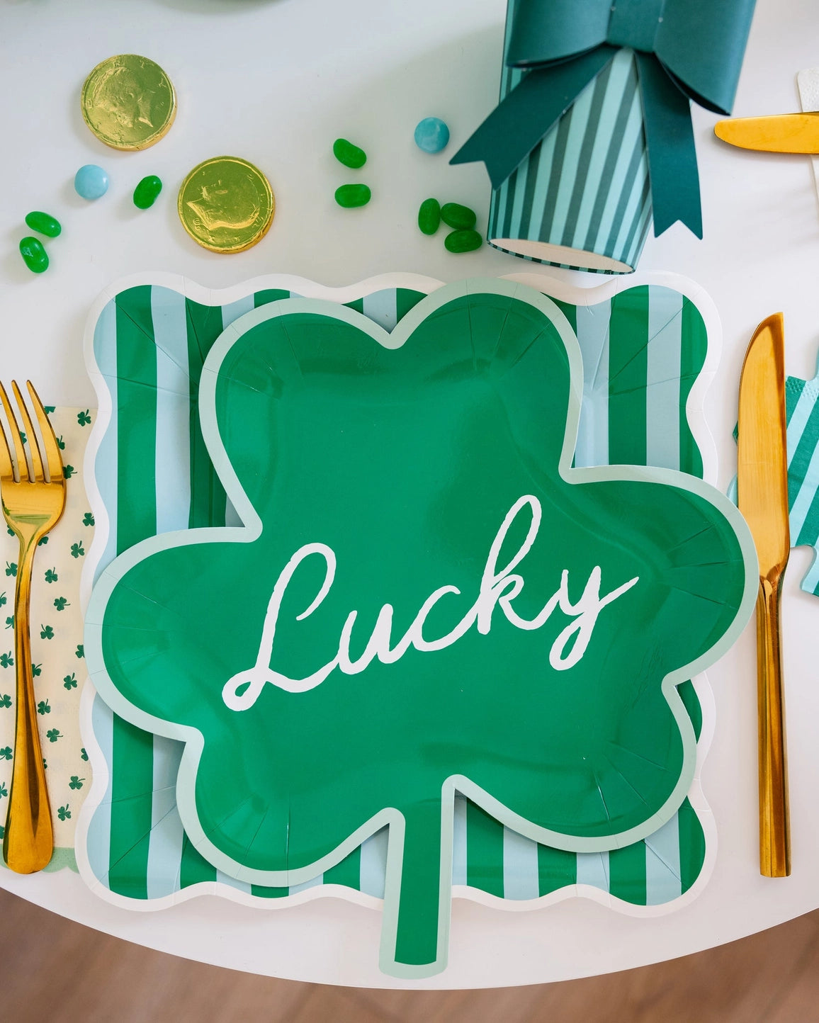 St. Patrick's Day Lucky Green Shamrock Party Plates - 8ct