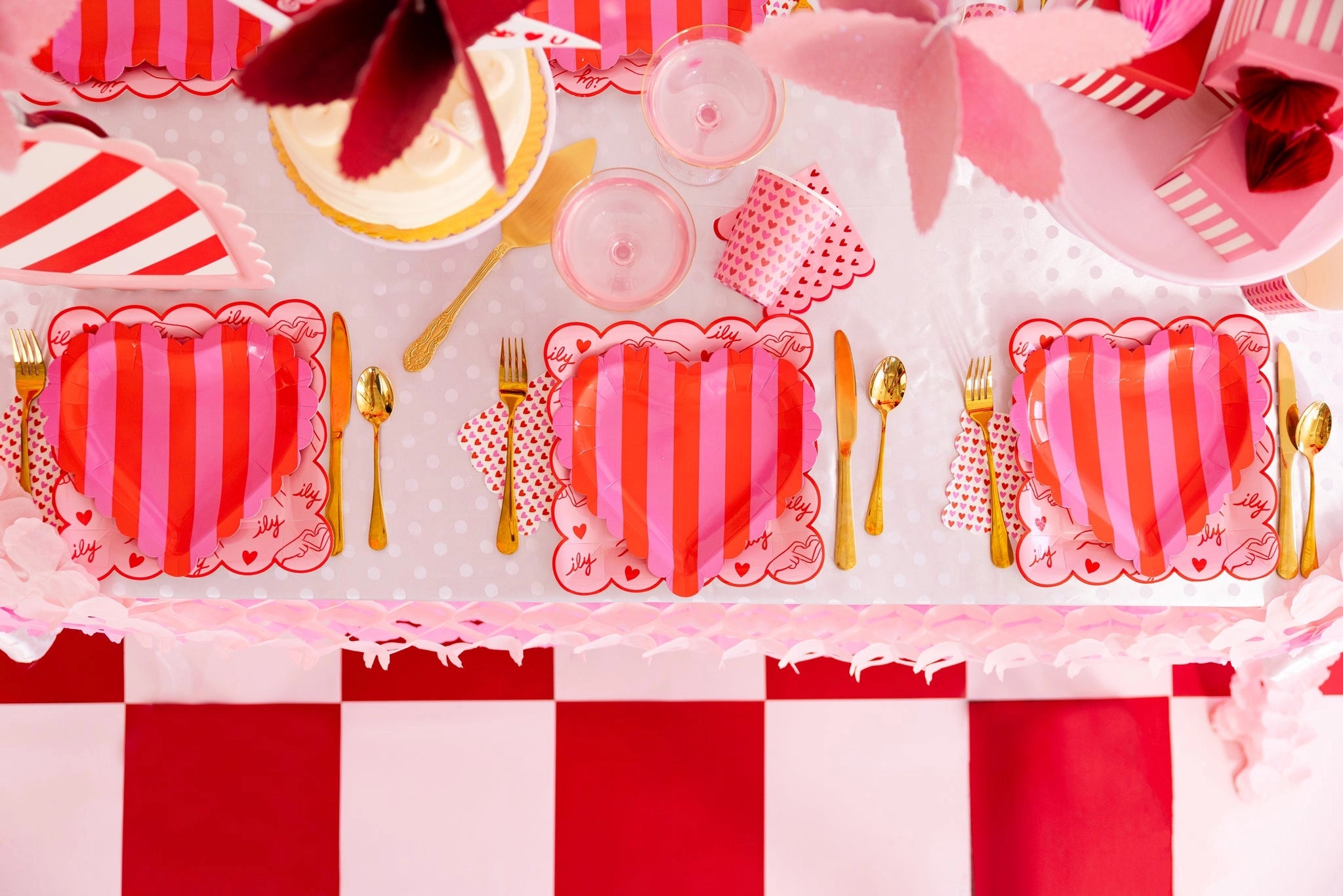 Valentine Scatter Heart Scallop Beverage Napkins – 24 Pack for Parties