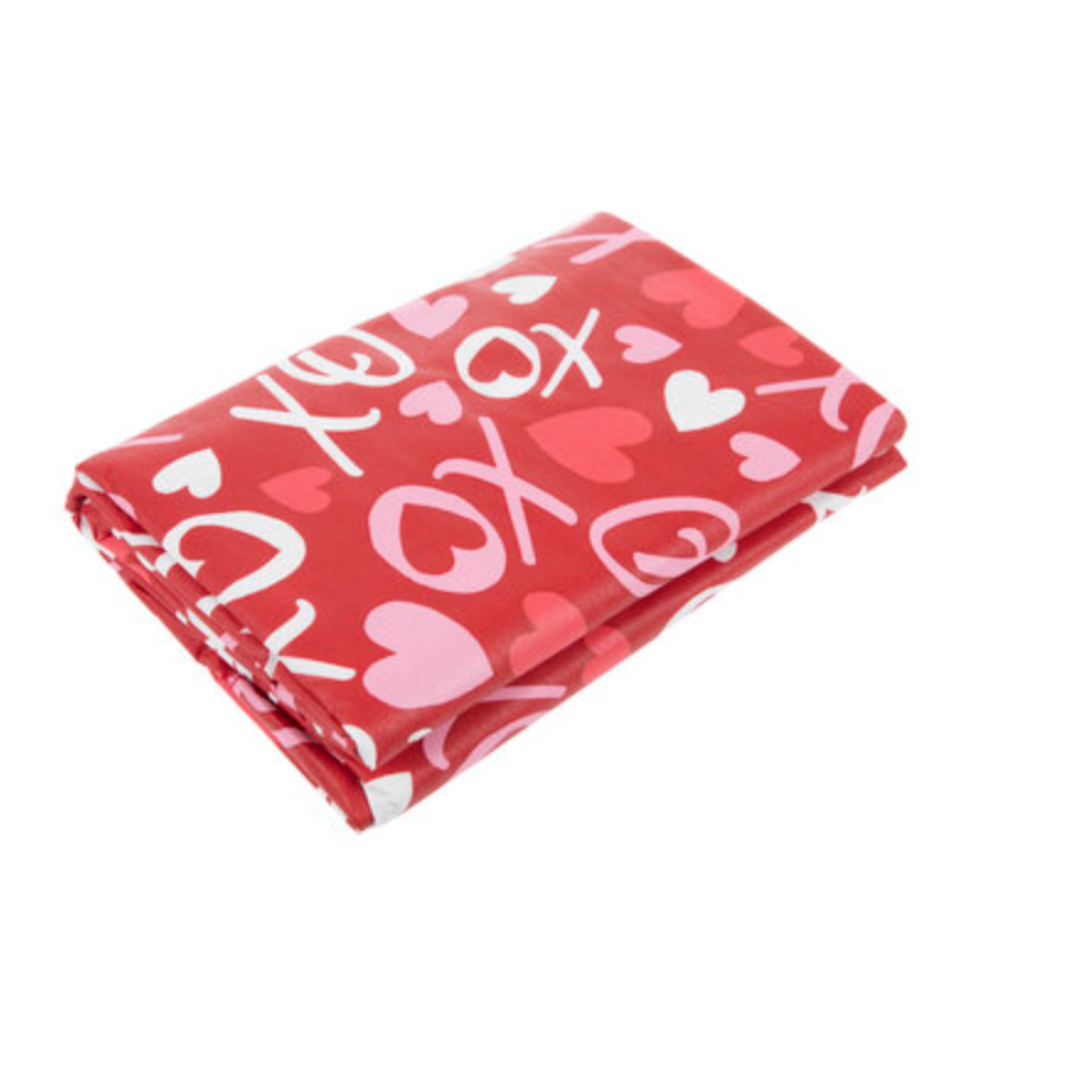 XO Heart Valentine Tablecloth