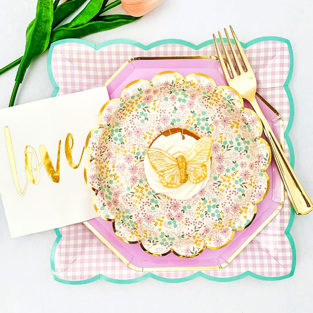 Ditsy Floral Scallop Plate